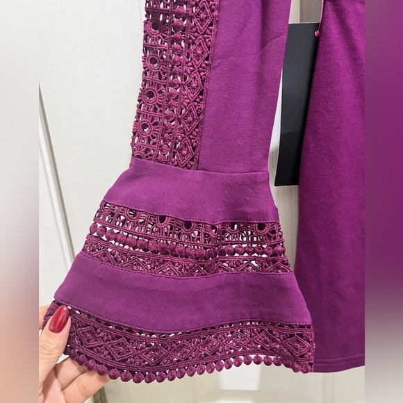 BEBE Ruffle Bell Sleeve Romper, size Small, NWT - Picture 8 of 13